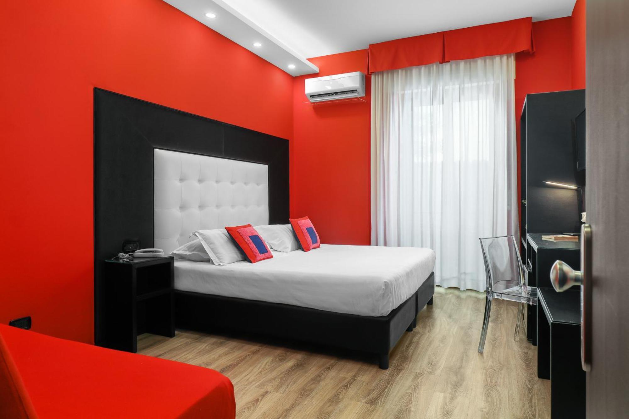 Reggia Suite Spa Hotel กาแซร์ตา ภายนอก รูปภาพ