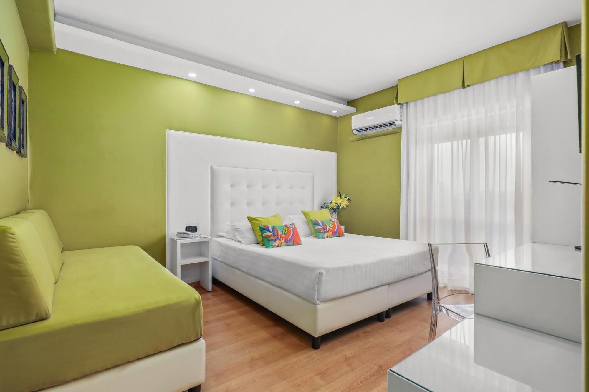 Reggia Suite Spa Hotel กาแซร์ตา ภายนอก รูปภาพ