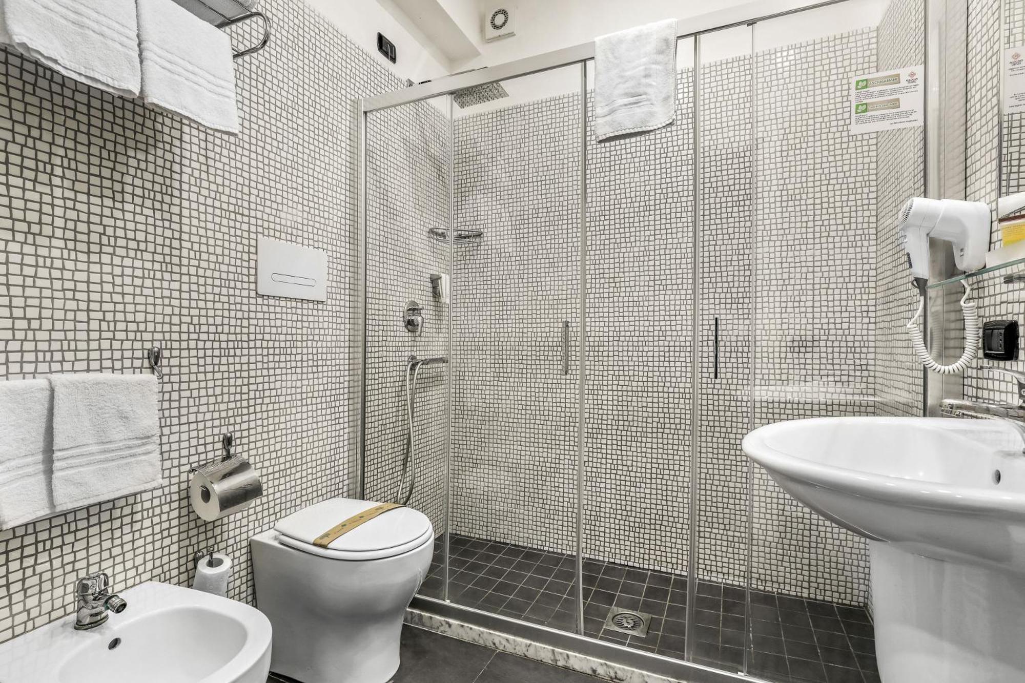 Reggia Suite Spa Hotel กาแซร์ตา ภายนอก รูปภาพ