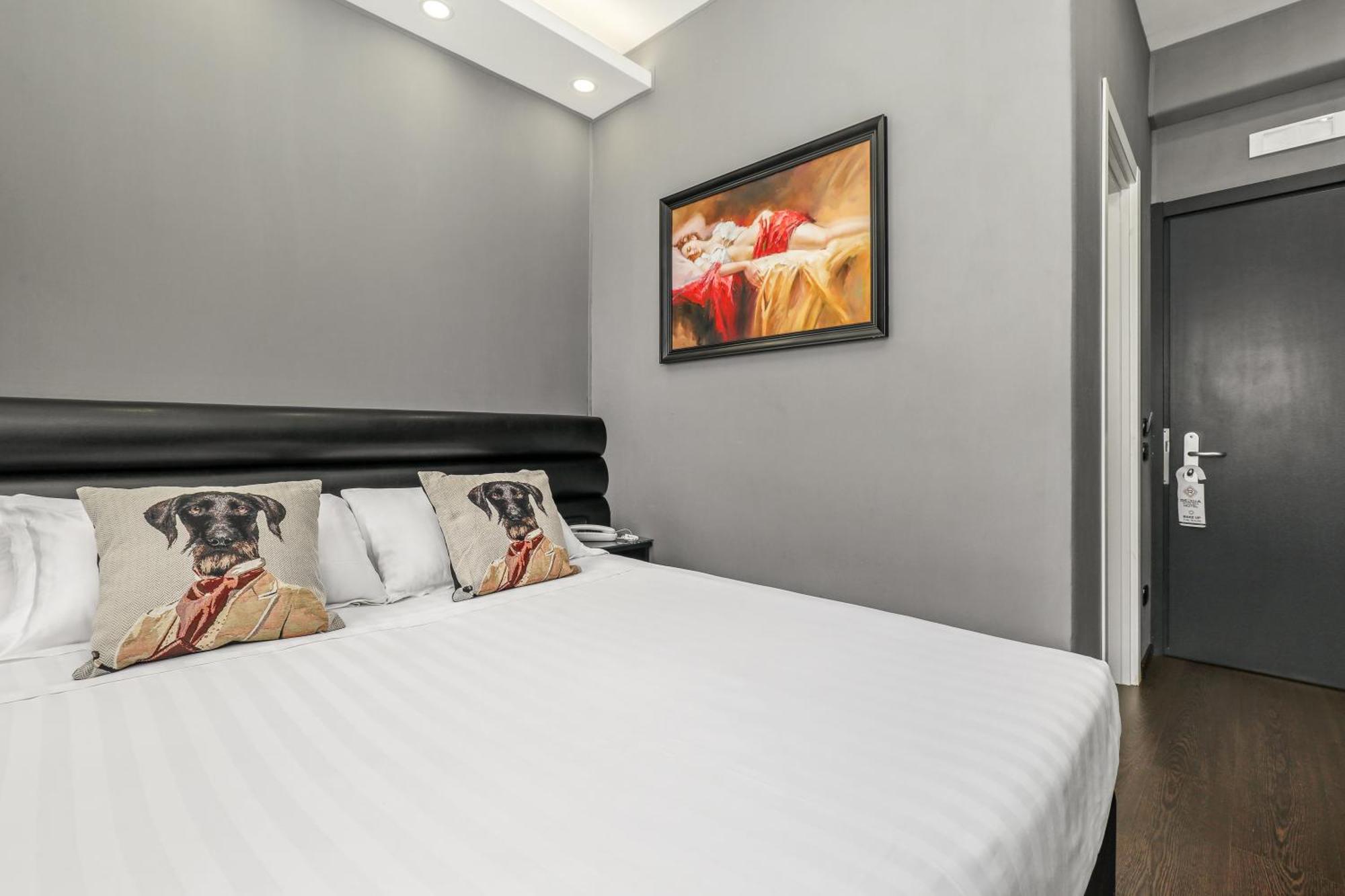 Reggia Suite Spa Hotel กาแซร์ตา ภายนอก รูปภาพ