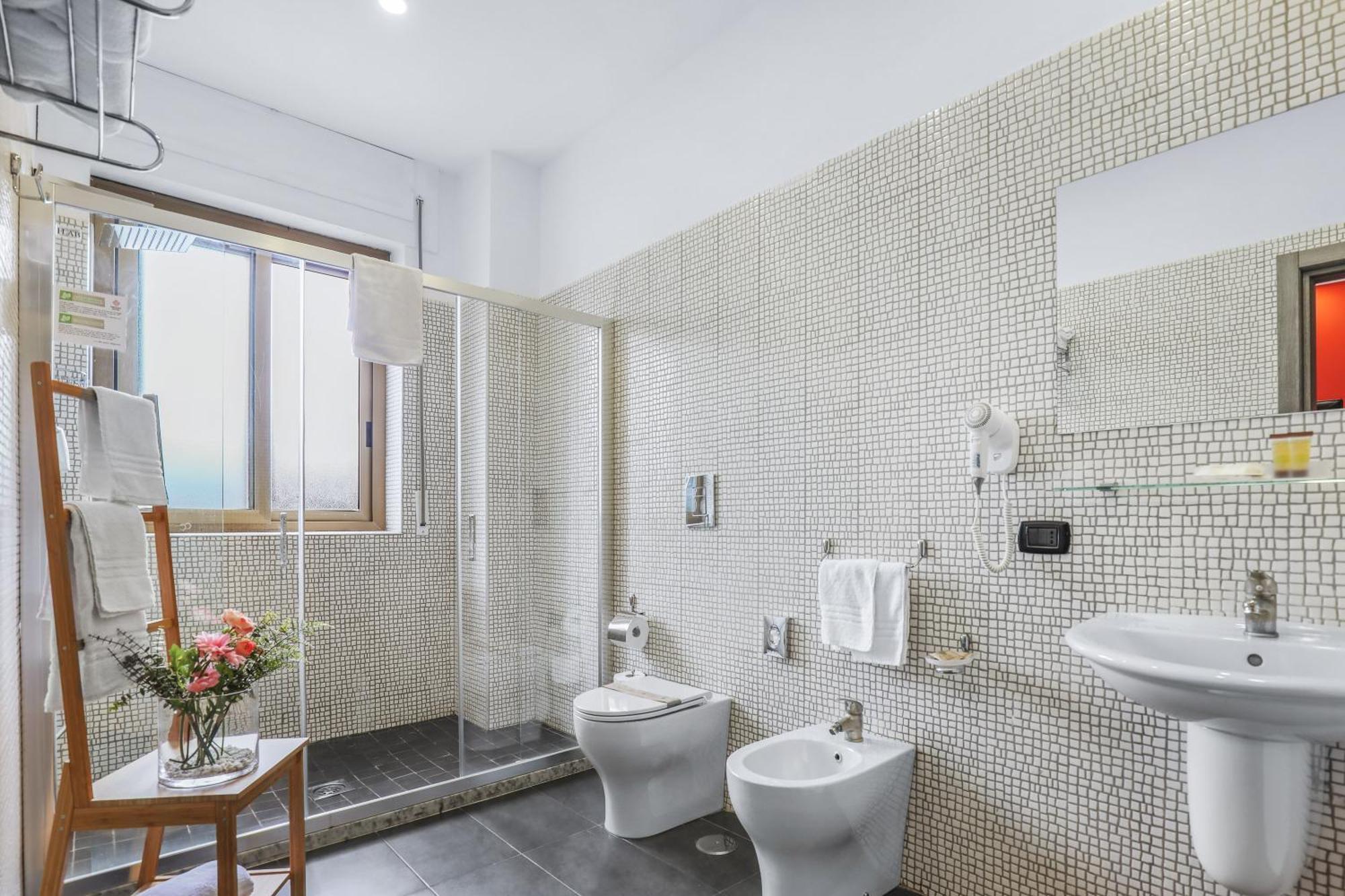 Reggia Suite Spa Hotel กาแซร์ตา ภายนอก รูปภาพ
