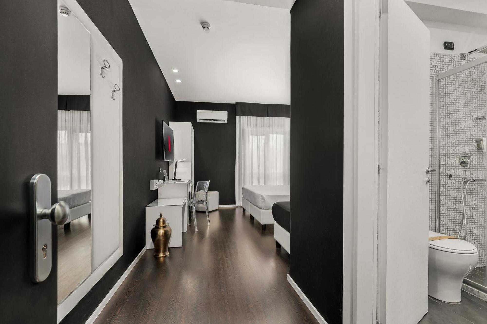Reggia Suite Spa Hotel กาแซร์ตา ภายนอก รูปภาพ