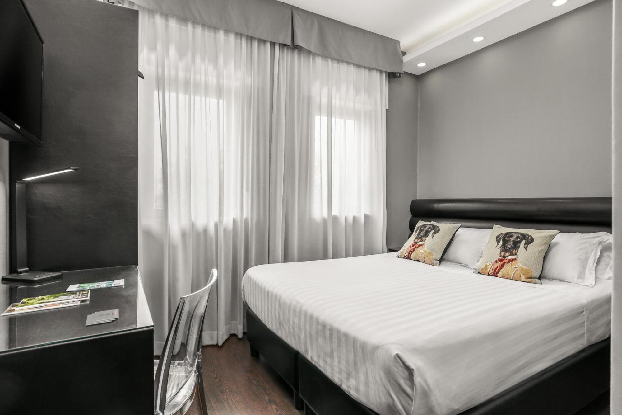 Reggia Suite Spa Hotel กาแซร์ตา ภายนอก รูปภาพ