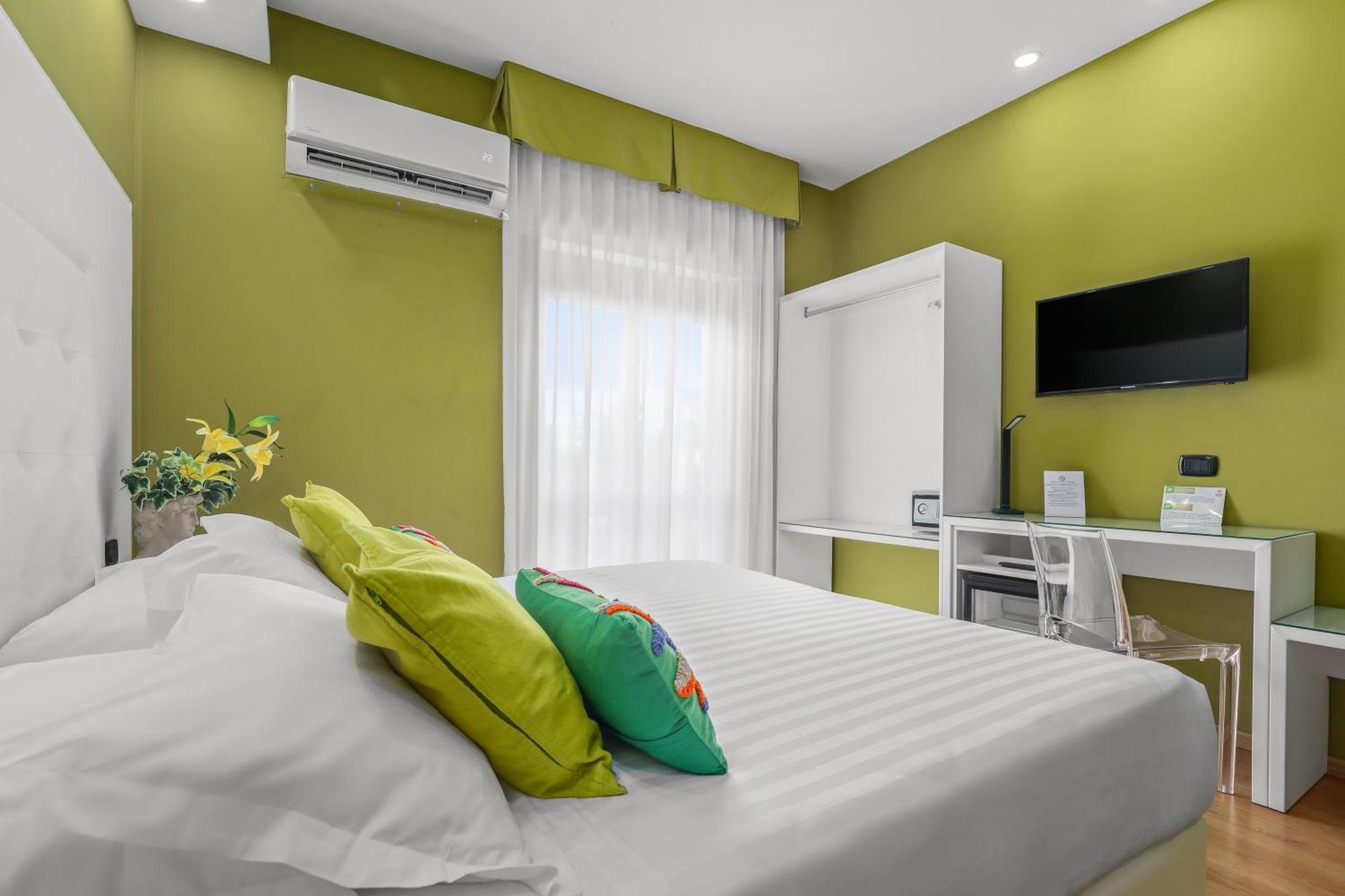 Reggia Suite Spa Hotel กาแซร์ตา ภายนอก รูปภาพ