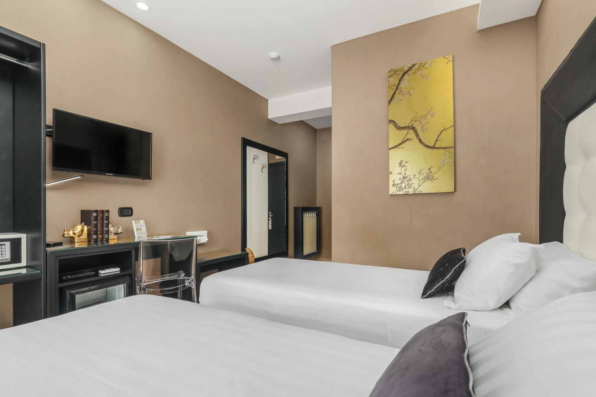 Reggia Suite Spa Hotel กาแซร์ตา ภายนอก รูปภาพ